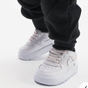 Nike Girls' Triple White Force 1 Low EasyOn Casual Sneaker Shoes Size US 5C